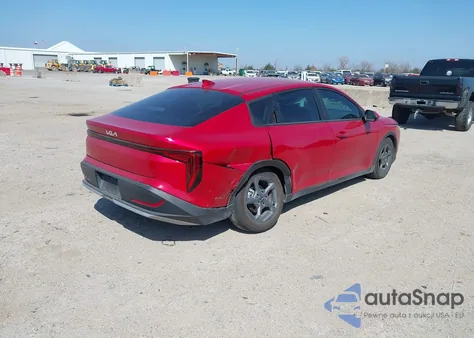 2025 Kia K4 Lxs z USA, uszkodzony, nr VIN 3KPFT4DE9SE108092